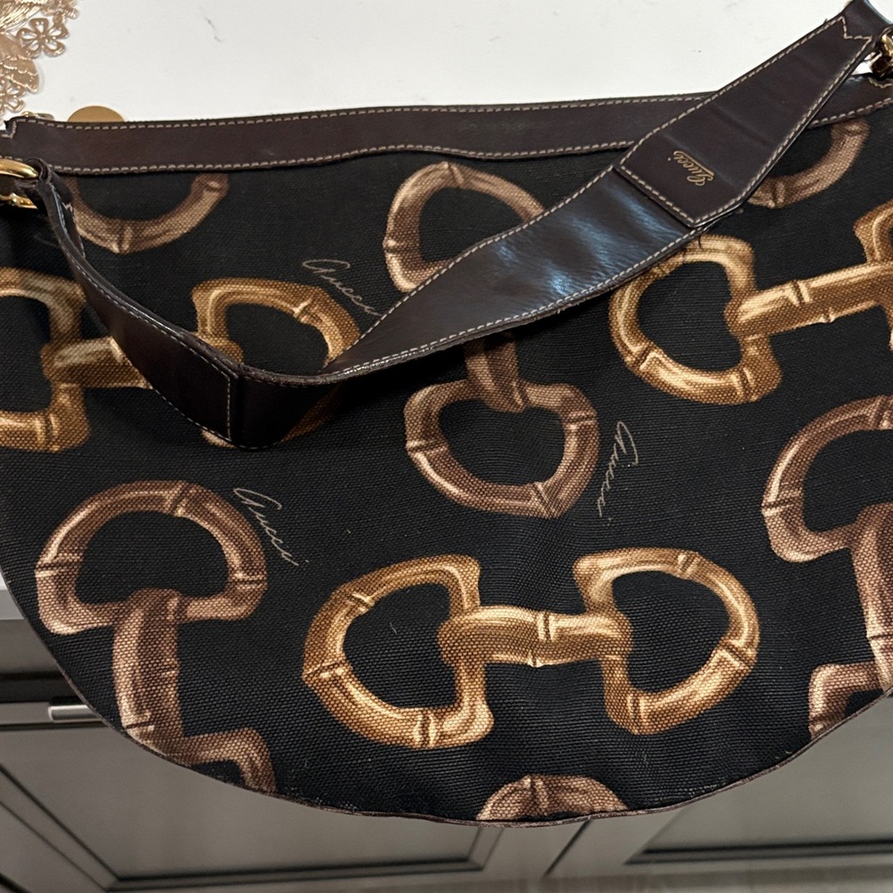 Gucci Black and Gold Shoulder Bag